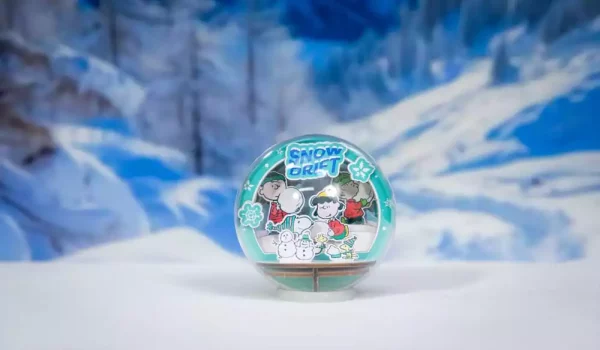 peanuts-puremind-model-kit-wooden-theater-globe-snow-drift-1751285500-1