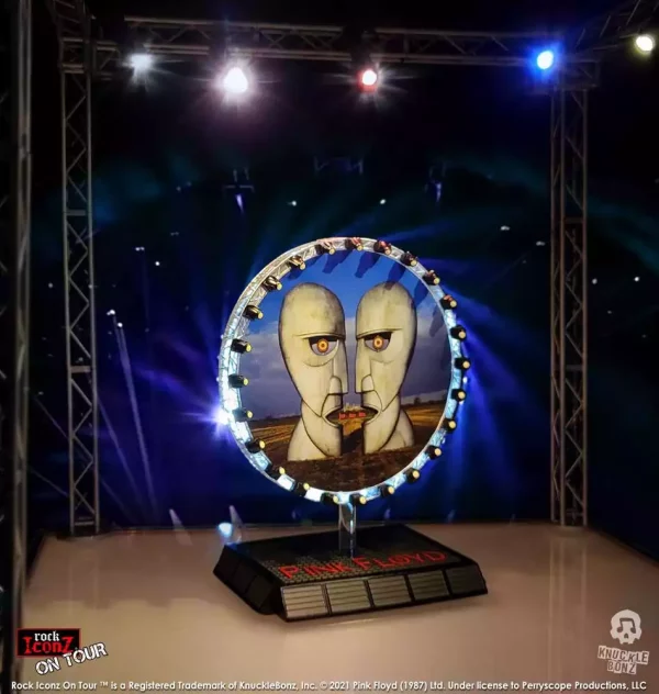 pink-floyd-rock-ikonz-on-tour-statue-projection-screen-1751194862-2