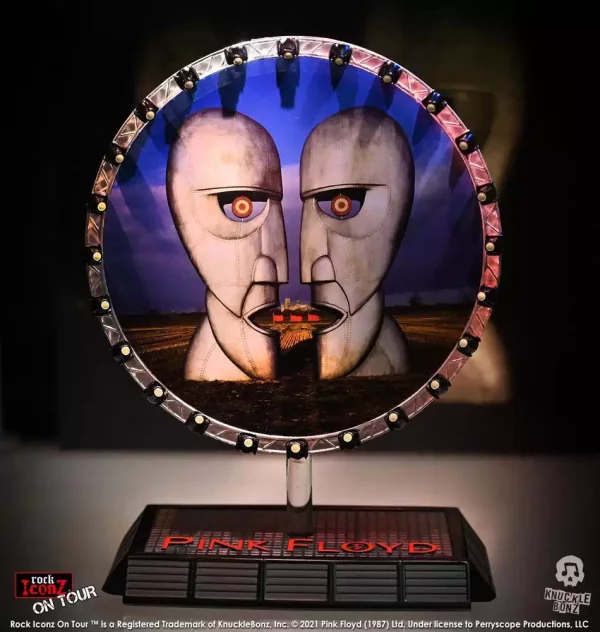 pink-floyd-rock-ikonz-on-tour-statue-projection-screen-1751194872-8