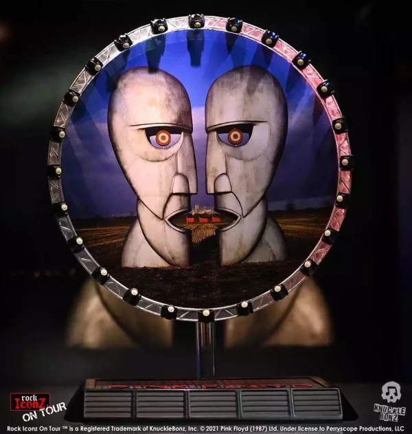 pink-floyd-rock-ikonz-on-tour-statue-projection-screen-1751194875-10