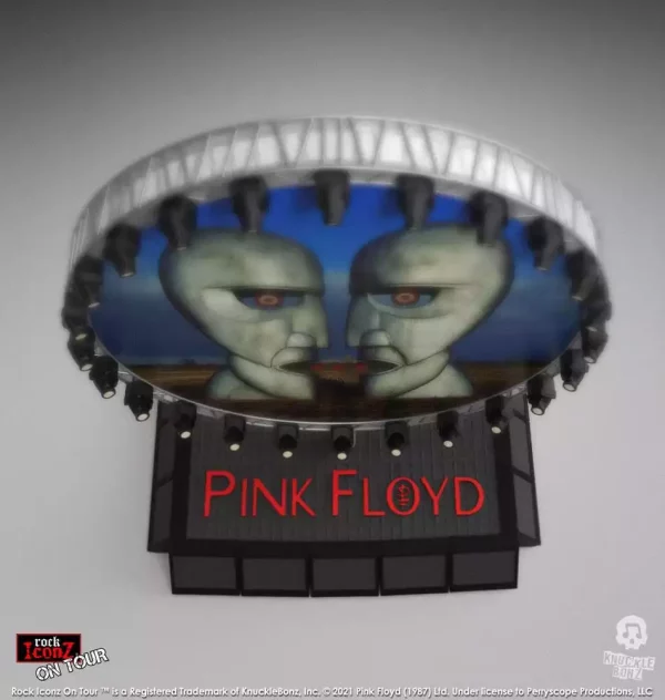 pink-floyd-rock-ikonz-on-tour-statue-projection-screen-1751194899-24