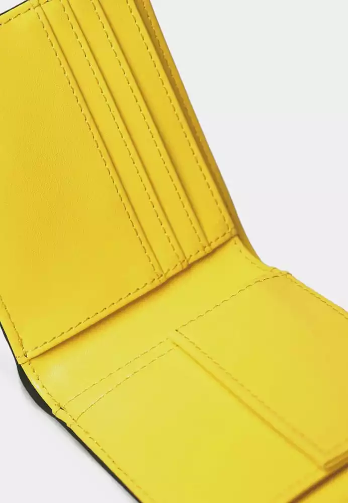 pokemon-bifold-wallet-pika-1751244397-3