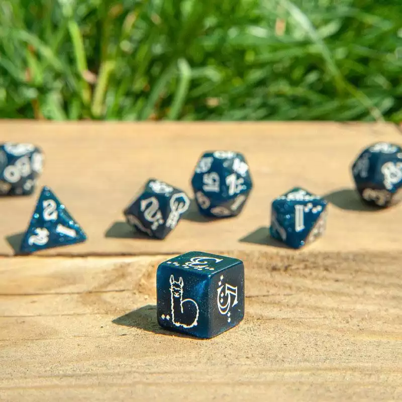 shimmering-llama-dice-set-glittering-dark-blue-white-7-1751296565-2