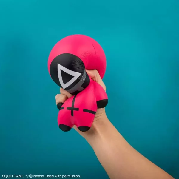 squid-game-squishy-soldier-1751121415-2 squid-game-squishy-soldier-1751121415-2