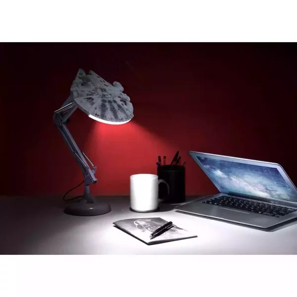 star-wars-millennium-falcon-posable-desk-light-60-cm-1751293883-0 star-wars-millennium-falcon-posable-desk-light-60-cm-1751293883-0