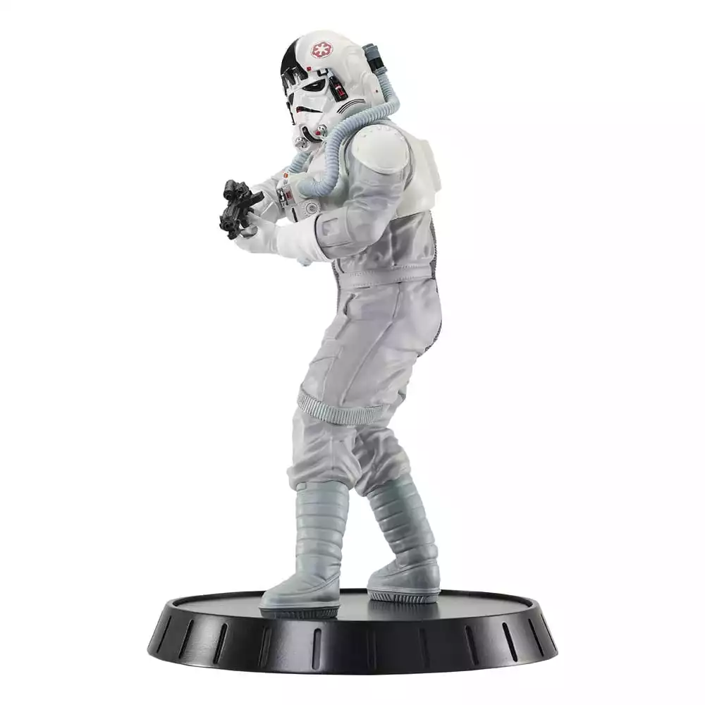 star-wars-the-empire-strikes-back-milestones-statue-1-6-at-at-pilot-30-cm-1751149887-1