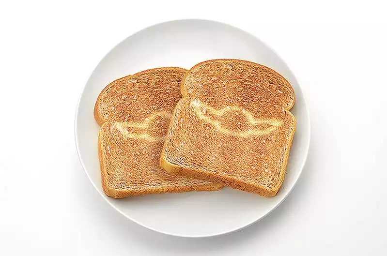 star-wars-the-mandalorian-toaster-the-child-1751316409-3