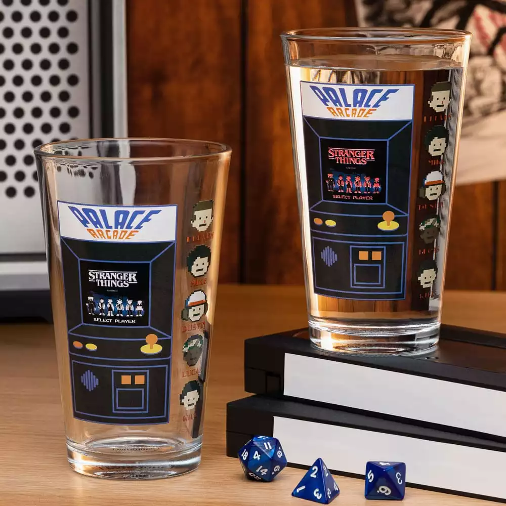 stranger-things-drinking-glass-with-thermo-effect-arcade-400-ml-1751291350-6