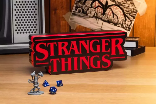 stranger-things-logo-light-31-cm-1751291391-1 stranger-things-logo-light-31-cm-1751291391-1
