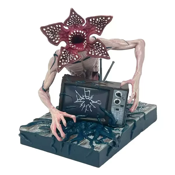stranger-things-netflix-chill-gift-box-1751244709-3