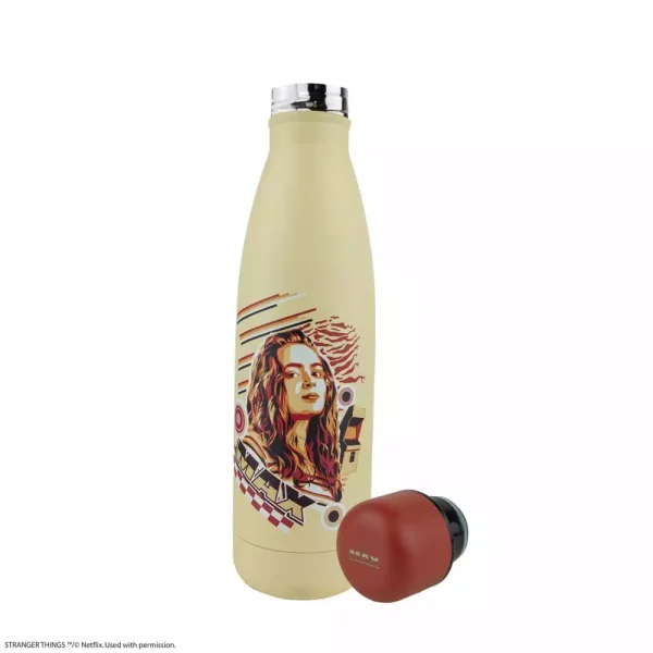 stranger-things-thermo-water-max-mayfield-1751121723-2 stranger-things-thermo-water-max-mayfield-1751121723-2
