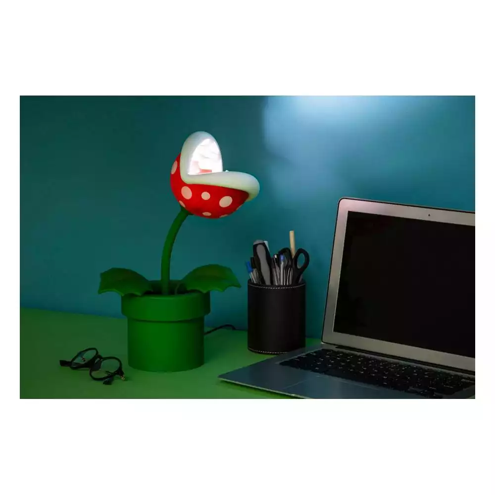 super-mario-posable-lamp-mario-mini-piranha-plant-1751294096-2
