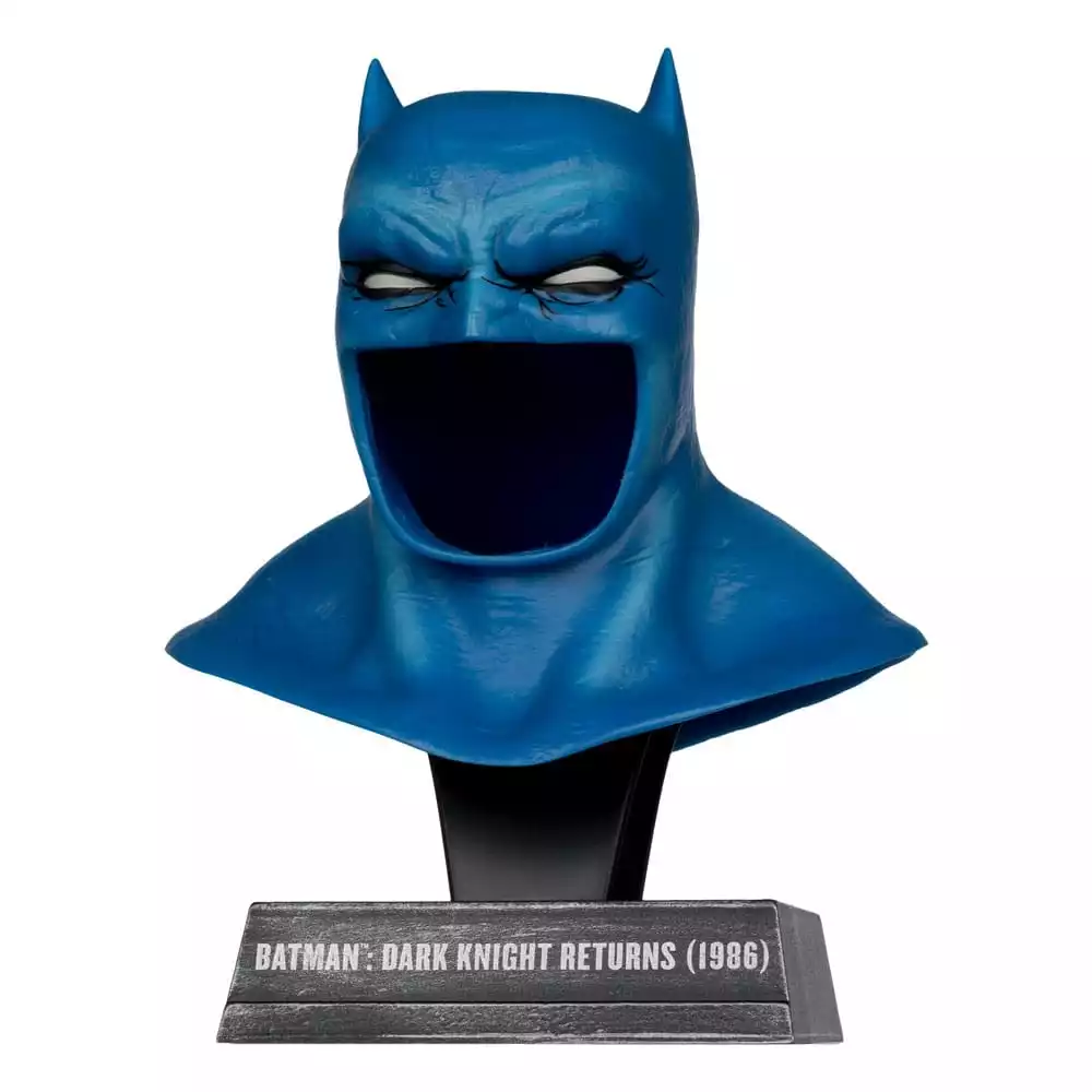 the-dark-knight-returns-dc-direct-mini-replica-1-3-batman-cowl-19-cm-1751225954-1