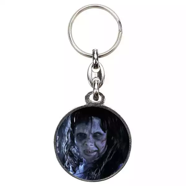 the-exorcist-metal-keychain-regan-1751305161-0 the-exorcist-metal-keychain-regan-1751305161-0