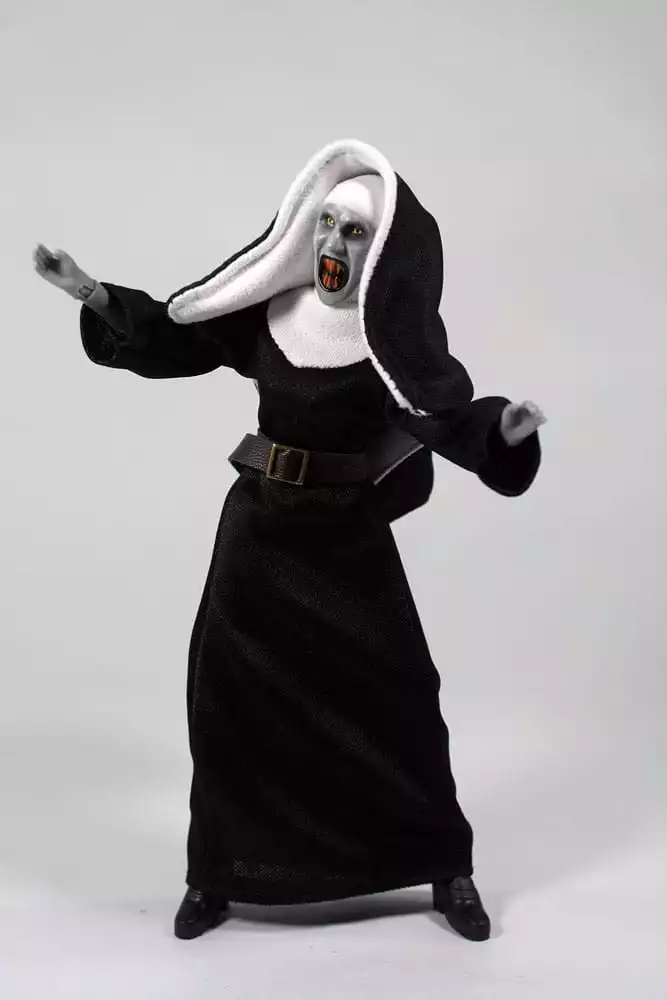 the-nun-action-figure-valak-20-cm-1751228394-4