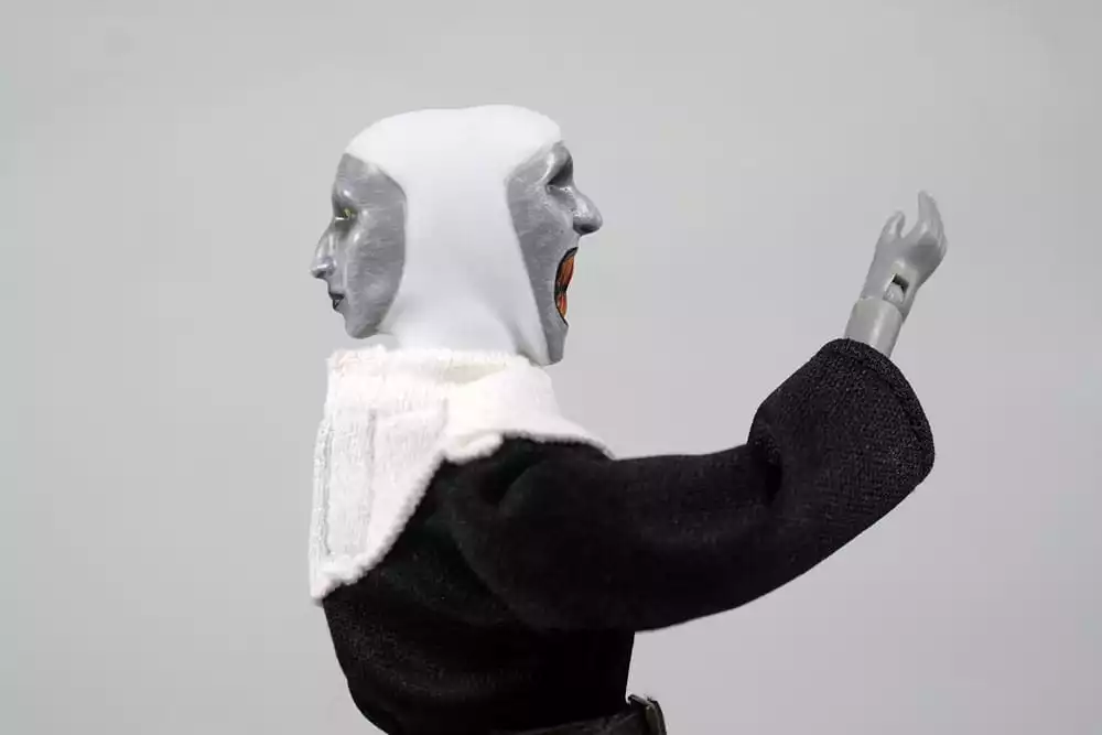 the-nun-action-figure-valak-20-cm-1751228396-5