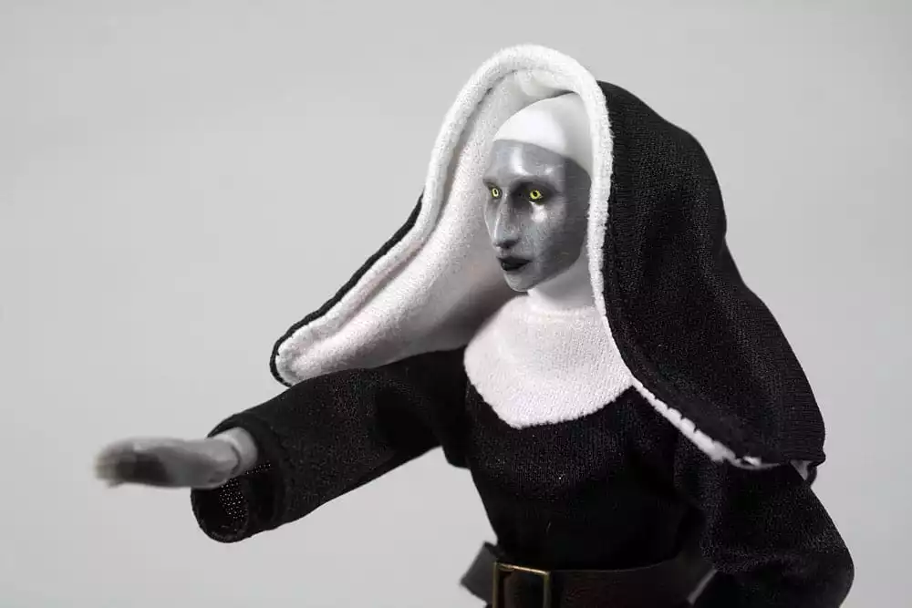 the-nun-action-figure-valak-20-cm-1751228400-7