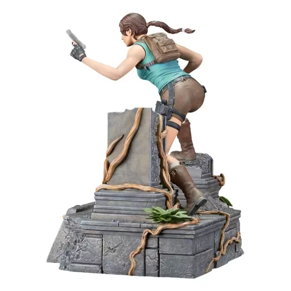 tomb-raider-pvc-statue-lara-croft-24-cm-1751122319-2