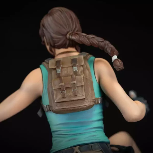 tomb-raider-pvc-statue-lara-croft-24-cm-1751122321-5