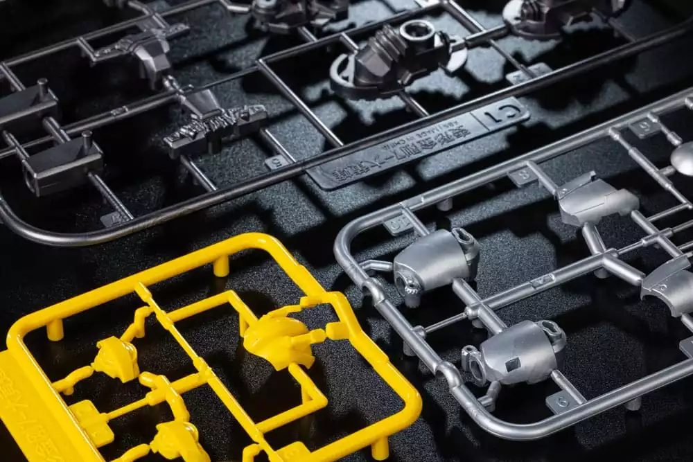 transformers-blokees-plastic-model-kit-classic-class-02-bumblebee-1751118697-13
