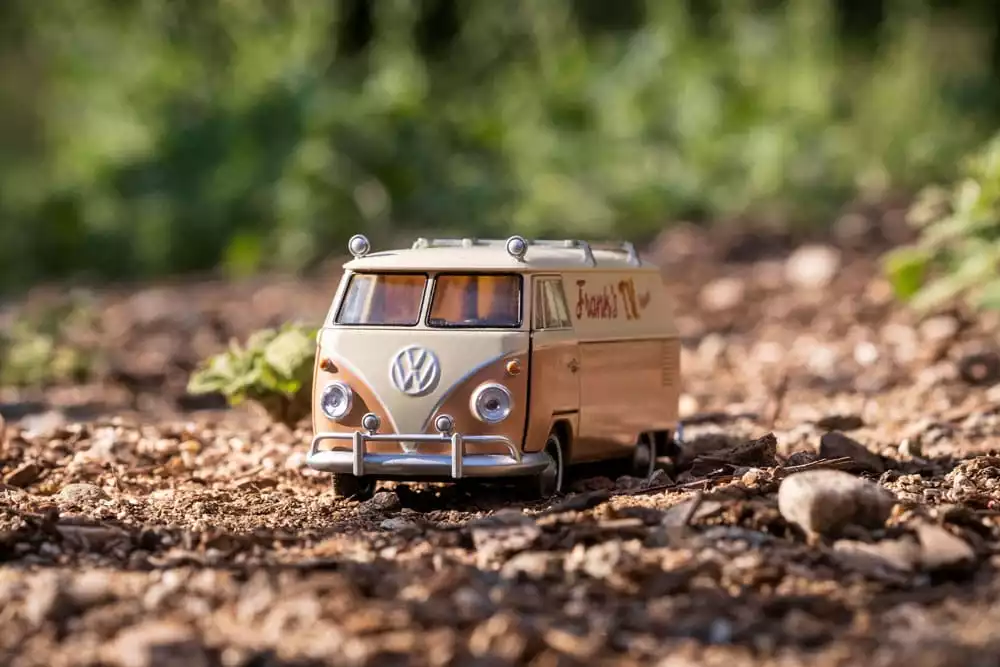 transformers-diecast-model-1-32-1967-vw-bus-t7-wheeljack-1751187270-2