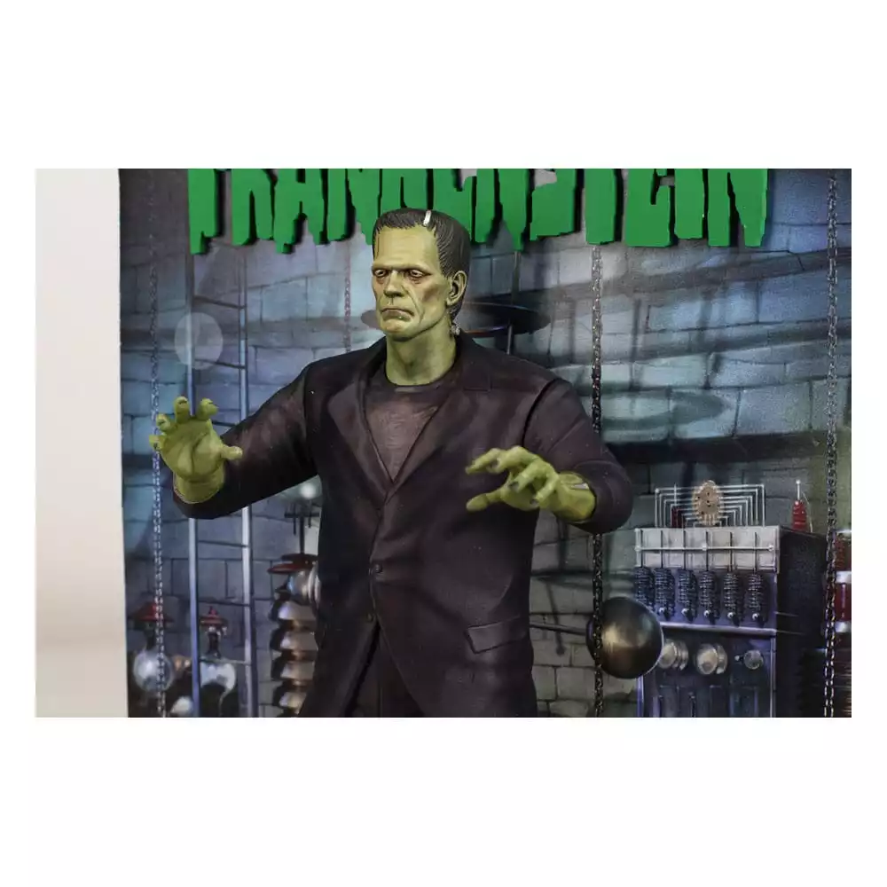 universal-monsters-poster-pvc-figure-frankenstein-28-cm-1751304898-1