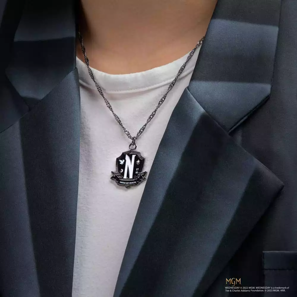 wednesday-necklace-with-pendant-nevermore-academy-black-1751121821-1
