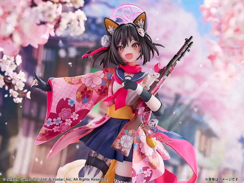 blue-archive-pvc-statue-1-7-izuna-23-cm-1751405796-11