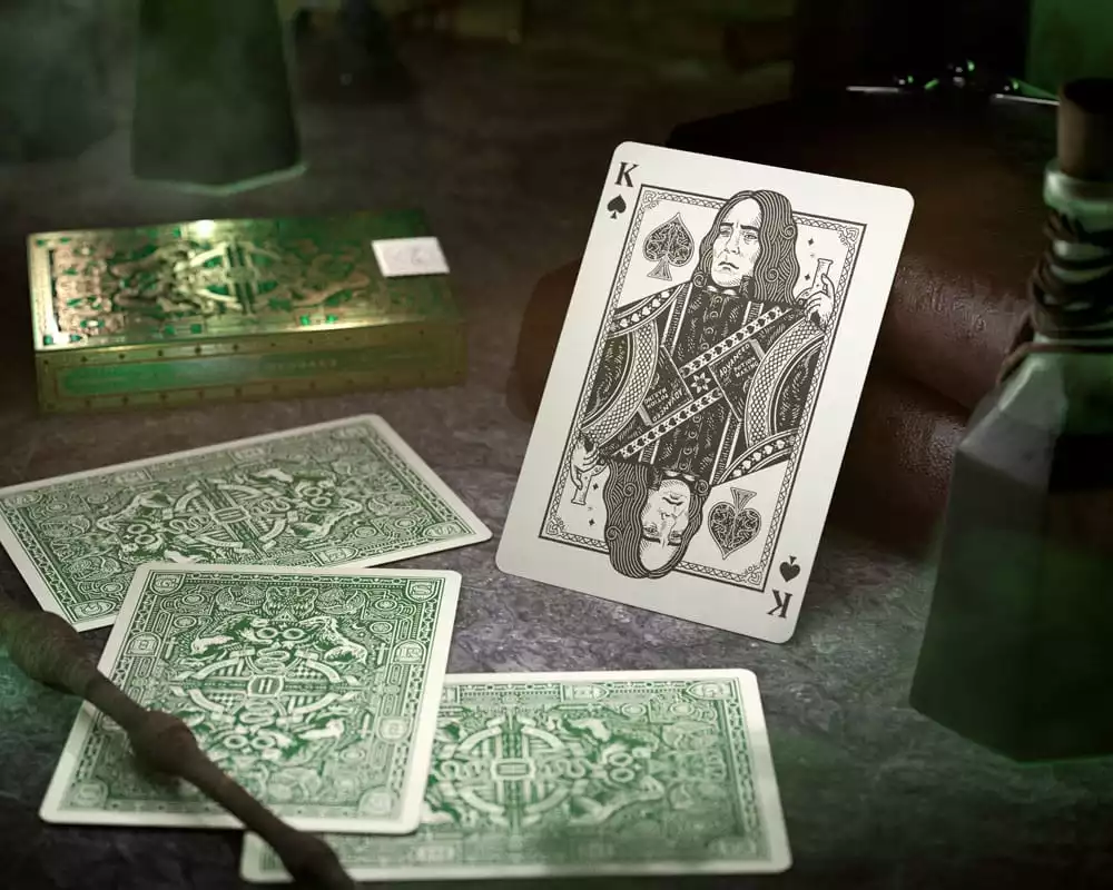 harry-potter-playing-cards-green-version-1751352981-4