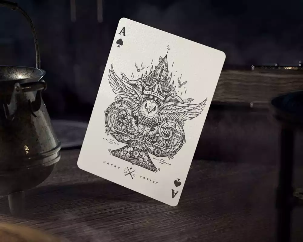 harry-potter-playing-cards-yellow-version-1751353024-5
