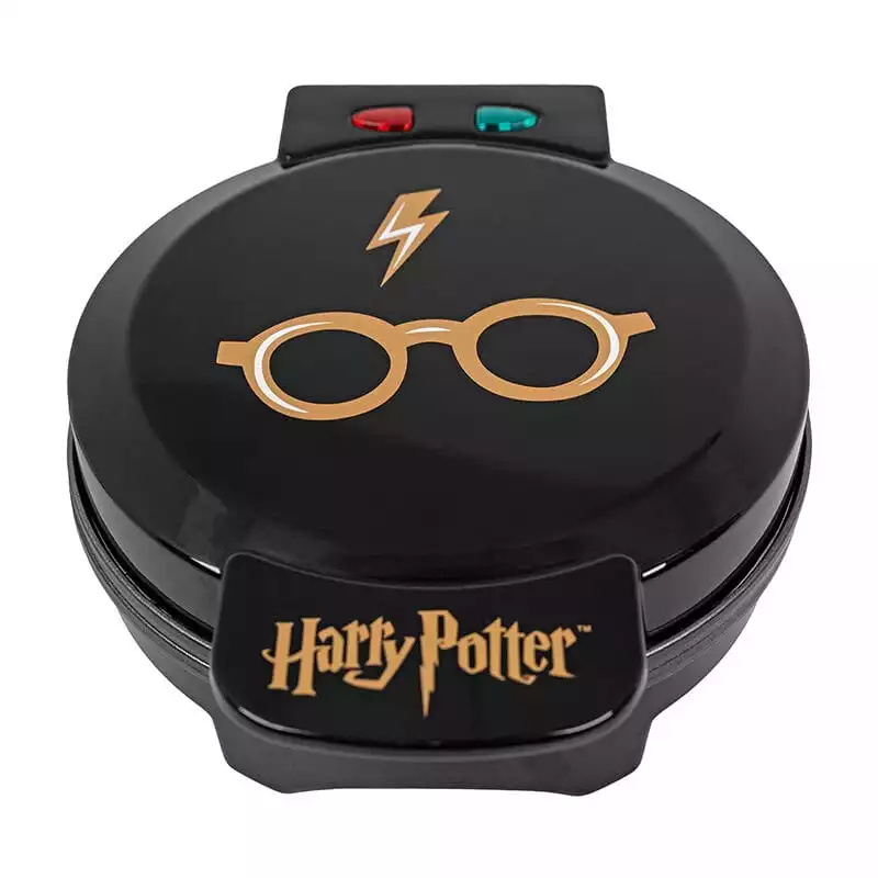 harry-potter-waffle-maker-glasses-and-lightning-bolt-1751493561-0