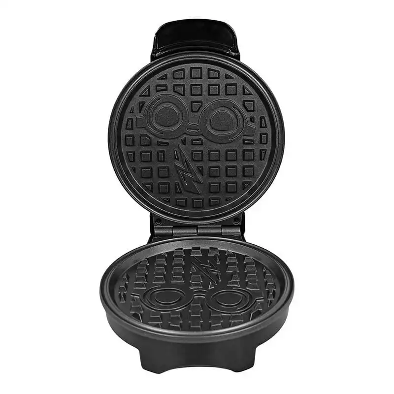 harry-potter-waffle-maker-glasses-and-lightning-bolt-1751493563-1