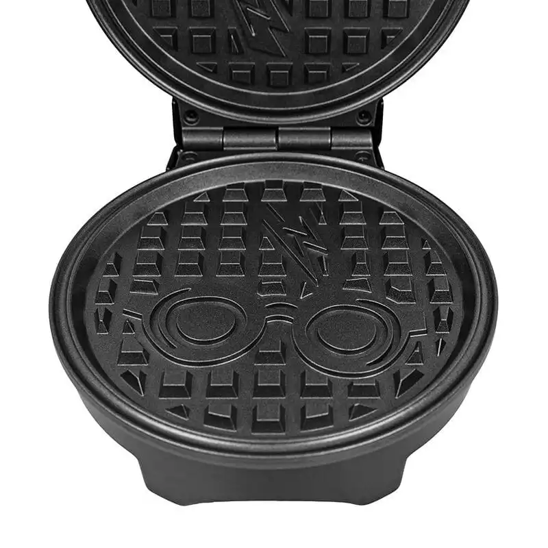harry-potter-waffle-maker-glasses-and-lightning-bolt-1751493571-4