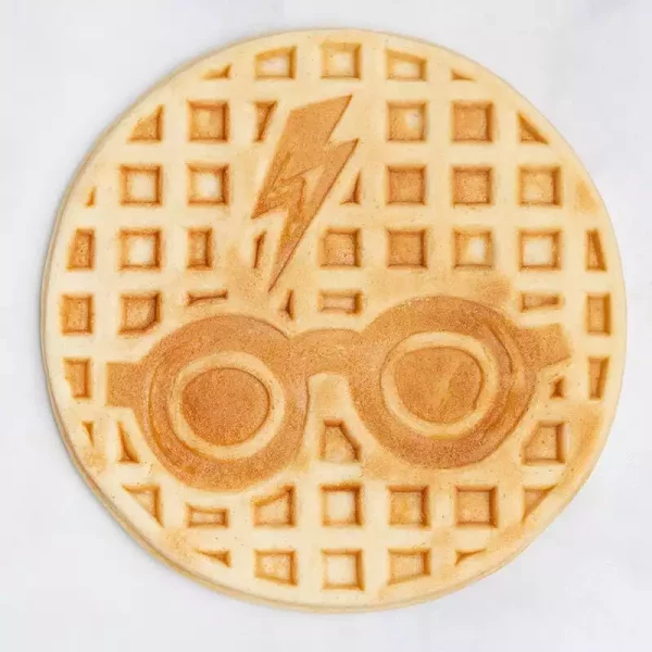 harry-potter-waffle-maker-glasses-and-lightning-bolt-1751493579-7 harry-potter-waffle-maker-glasses-and-lightning-bolt-1751493579-7