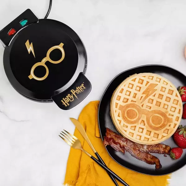 harry-potter-waffle-maker-glasses-and-lightning-bolt-1751493587-10 harry-potter-waffle-maker-glasses-and-lightning-bolt-1751493587-10