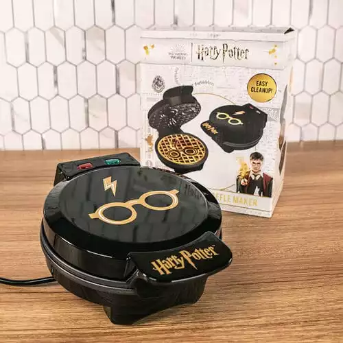 harry-potter-waffle-maker-glasses-and-lightning-bolt-1751493597-14 harry-potter-waffle-maker-glasses-and-lightning-bolt-1751493597-14