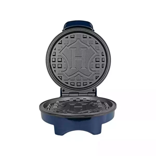 harry-potter-waffle-maker-hogwarts-1751527015-2 harry-potter-waffle-maker-hogwarts-1751527015-2