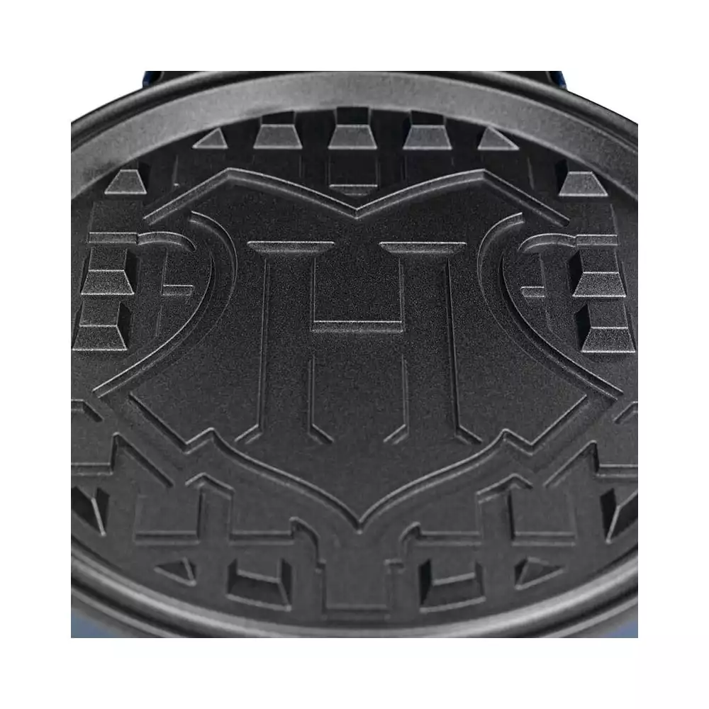 harry-potter-waffle-maker-hogwarts-1751527017-3