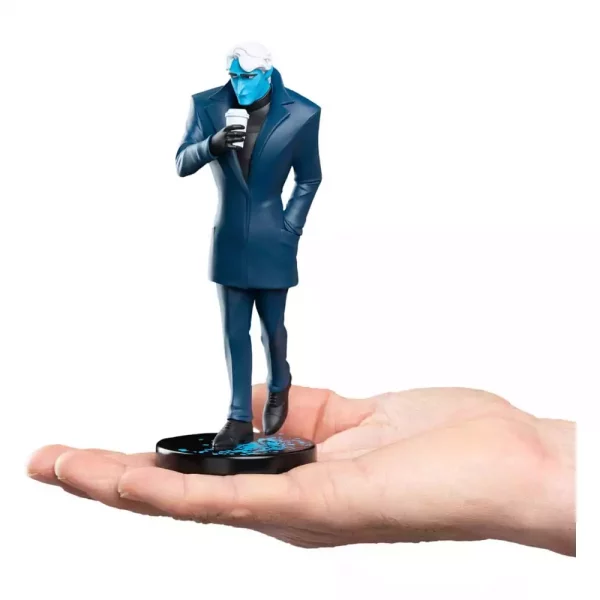 lore-olympus-x-weta-workshop-mini-vinyl-figure-hades-16-cm-1751402925-9 lore-olympus-x-weta-workshop-mini-vinyl-figure-hades-16-cm-1751402925-9