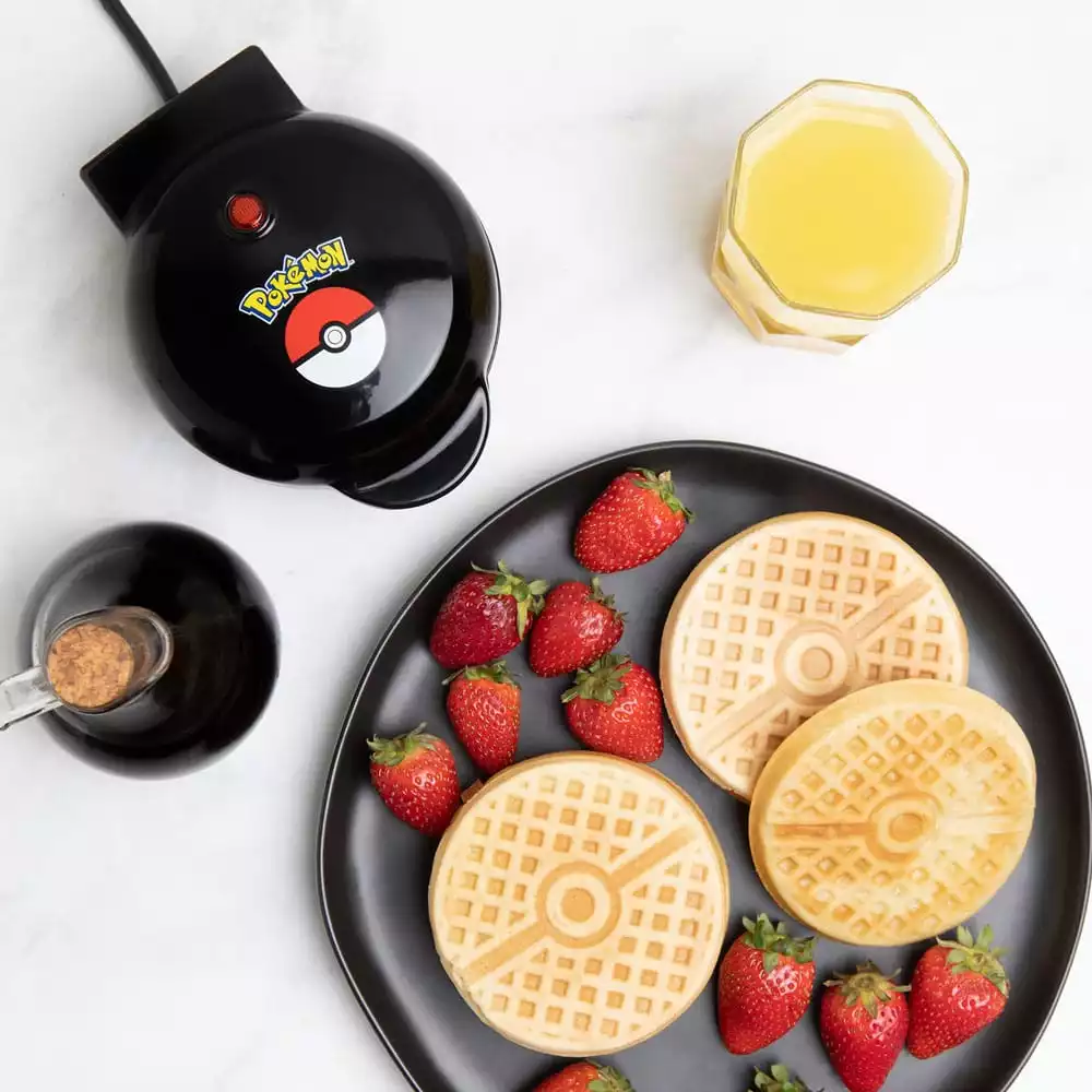 pokemon-waffle-maker-pokeball-1751406575-4