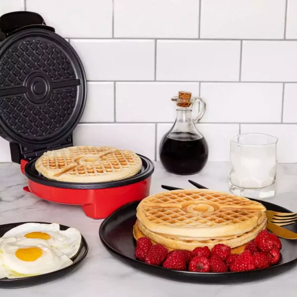 pokemon-waffle-maker-pokeball-1751493533-6 pokemon-waffle-maker-pokeball-1751493533-6