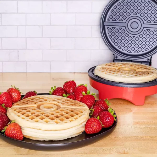 pokemon-waffle-maker-pokeball-1751493539-8 pokemon-waffle-maker-pokeball-1751493539-8
